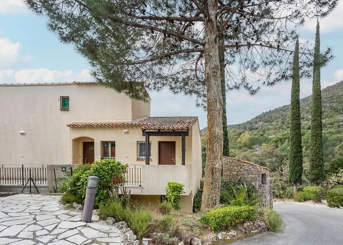 Apartment Les Mas De Pramousquier-11 By Interhome